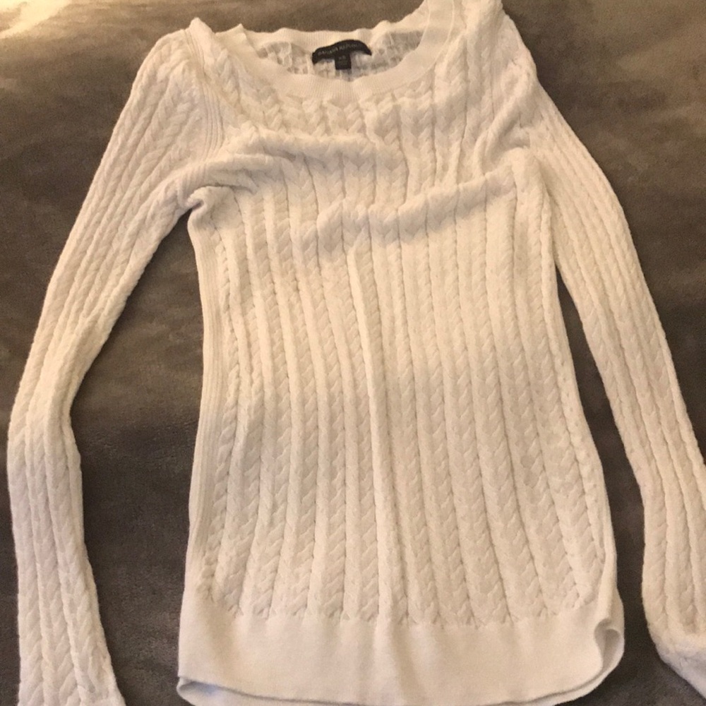 Thin sweater